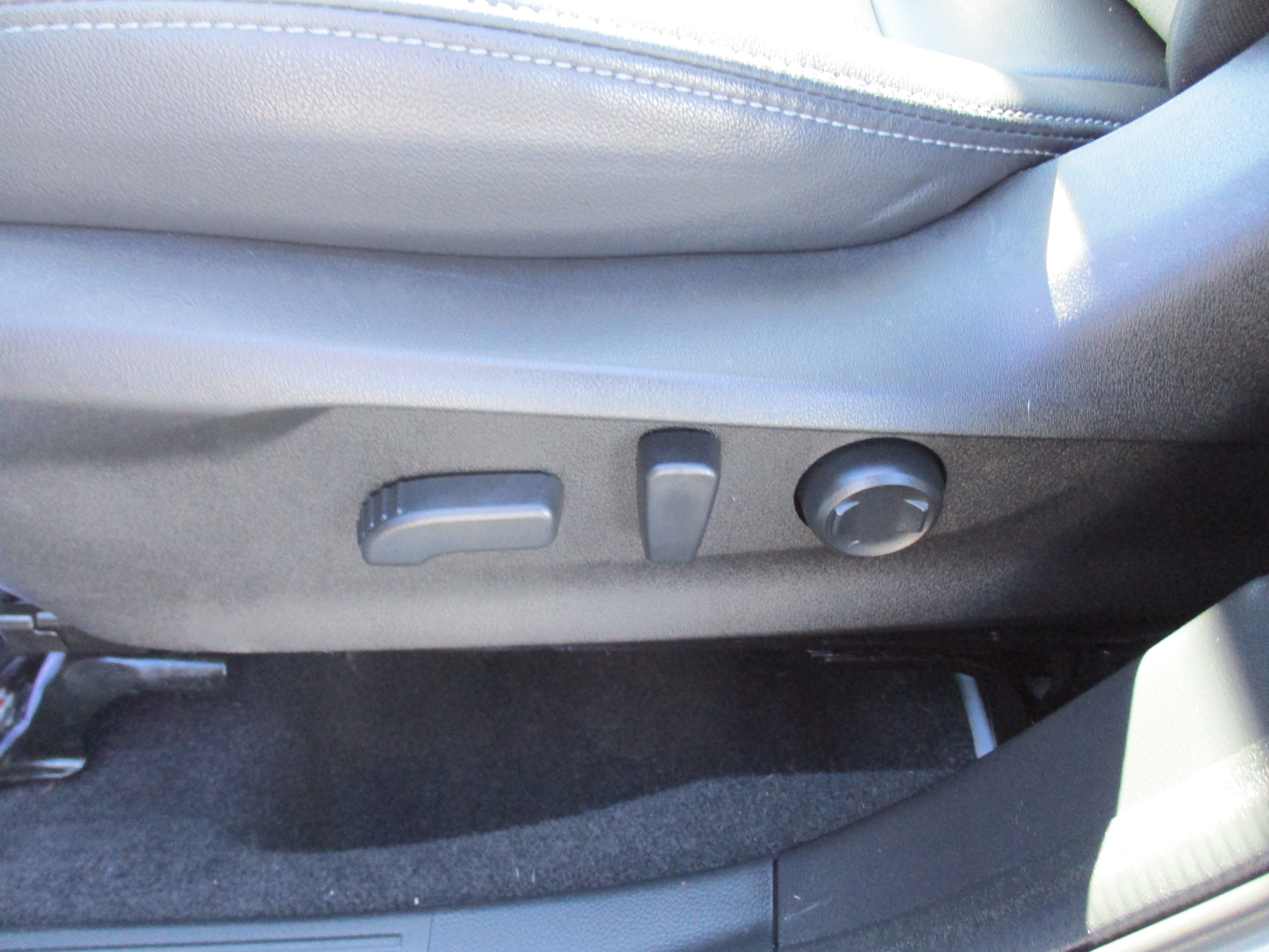 Used 2023 Subaru Forester Limited image 17