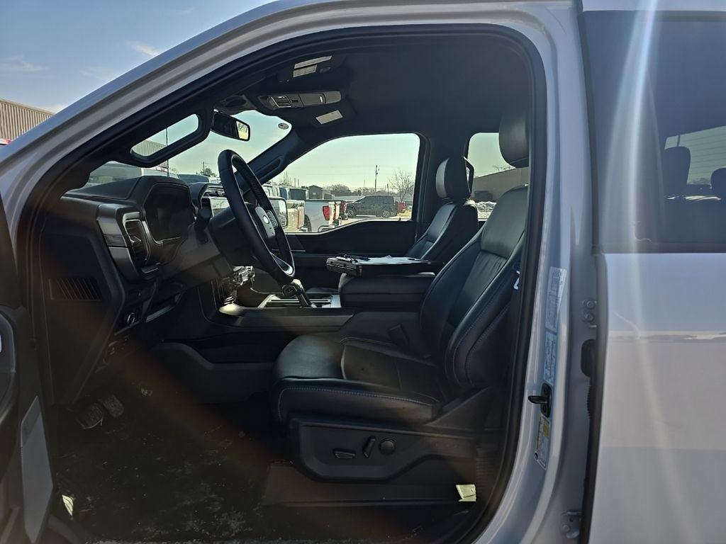 Used 2025 Ford F150 Lariat image 9