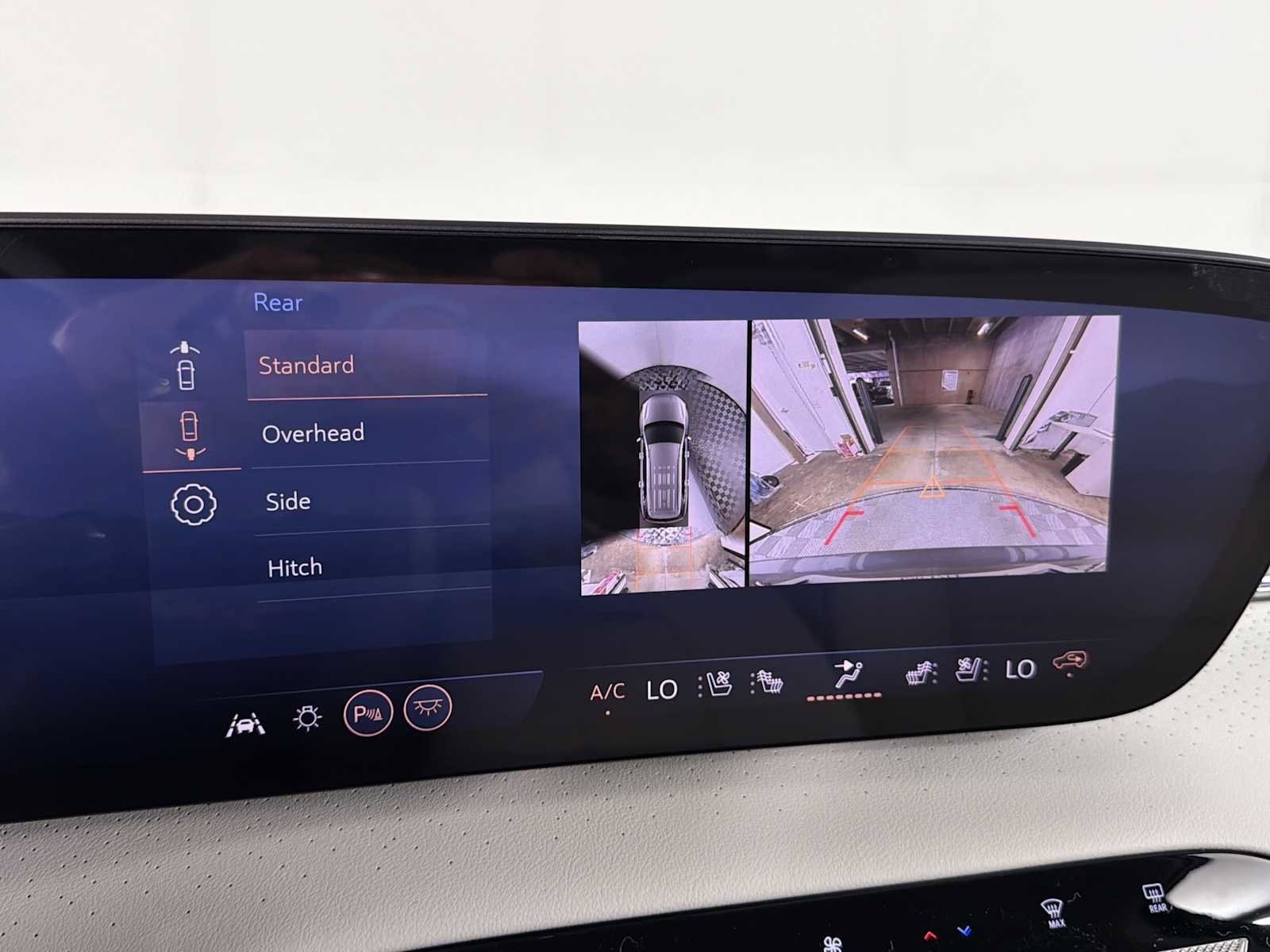 New 2026 Buick Enclave Avenir w/ Super Cruise Package FWD image 32
