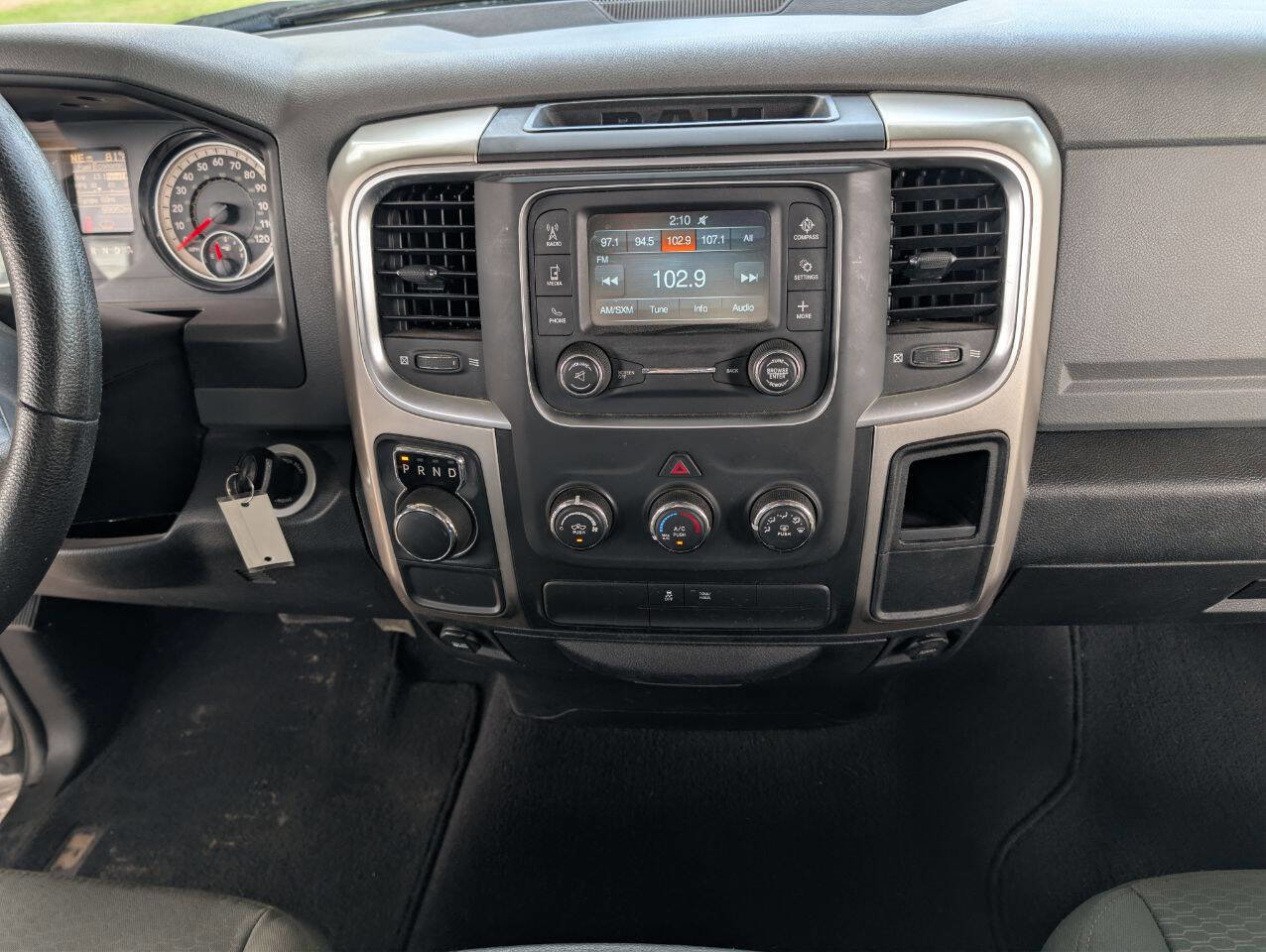 Used 2018 RAM 1500 Classic SLT image 25