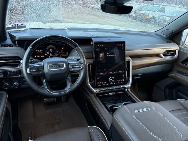 Certified 2025 GMC Yukon Denali Ultimate w/ LPO, Floor Liner Package image 11