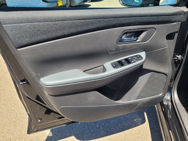 New 2026 Nissan Leaf w/ Protection Package FWD image 8
