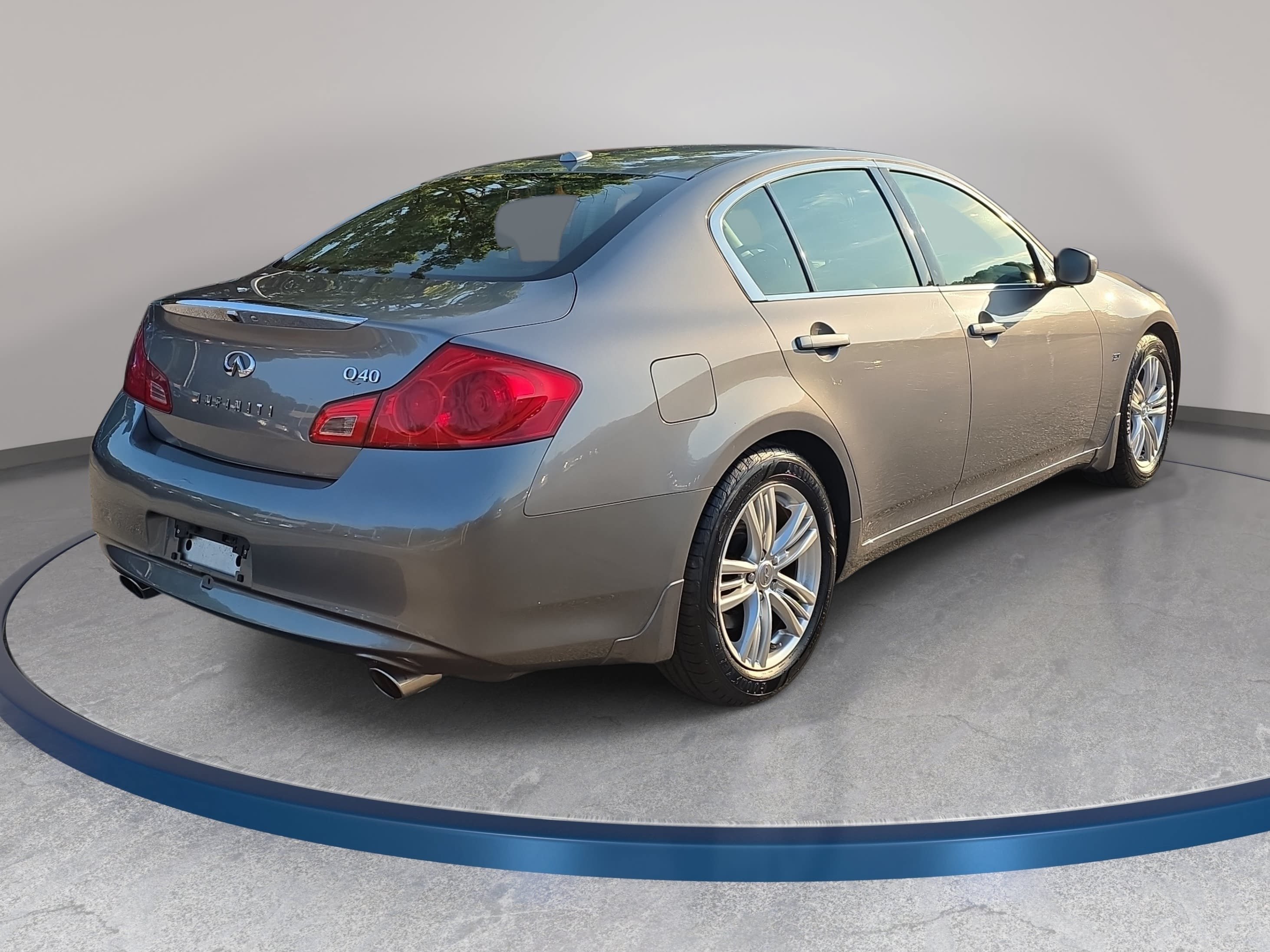 Used 2015 INFINITI Q40 w/ Navigation Package RWD image 5