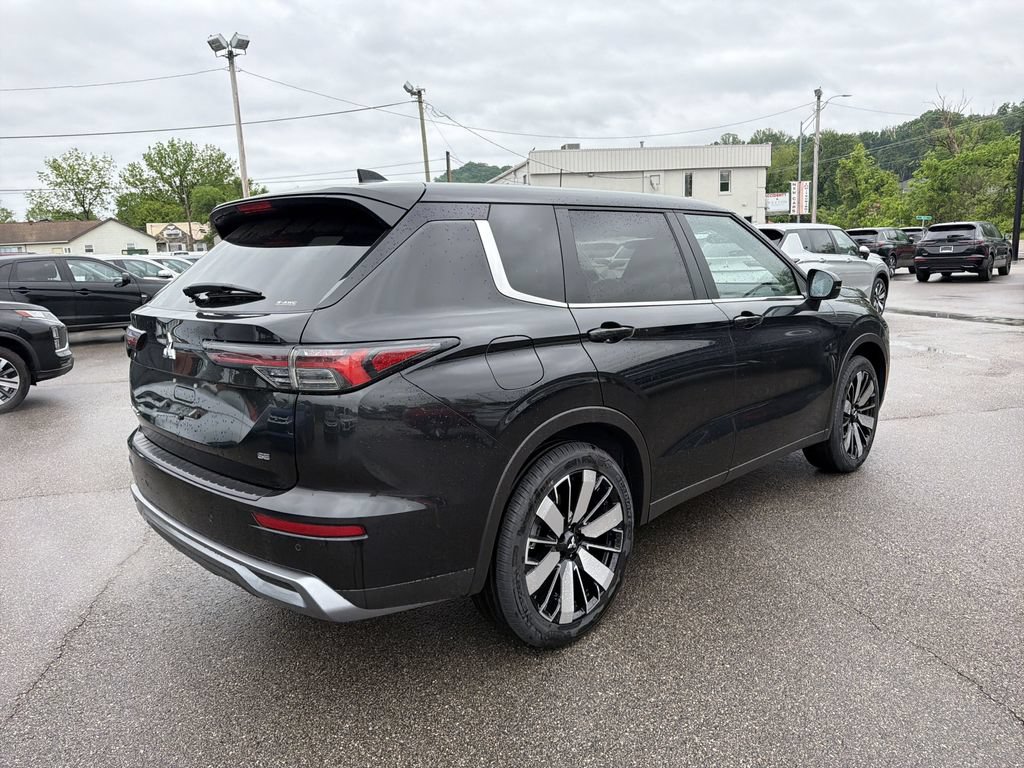 New 2026 Mitsubishi Outlander SE AWD/4WD image 4