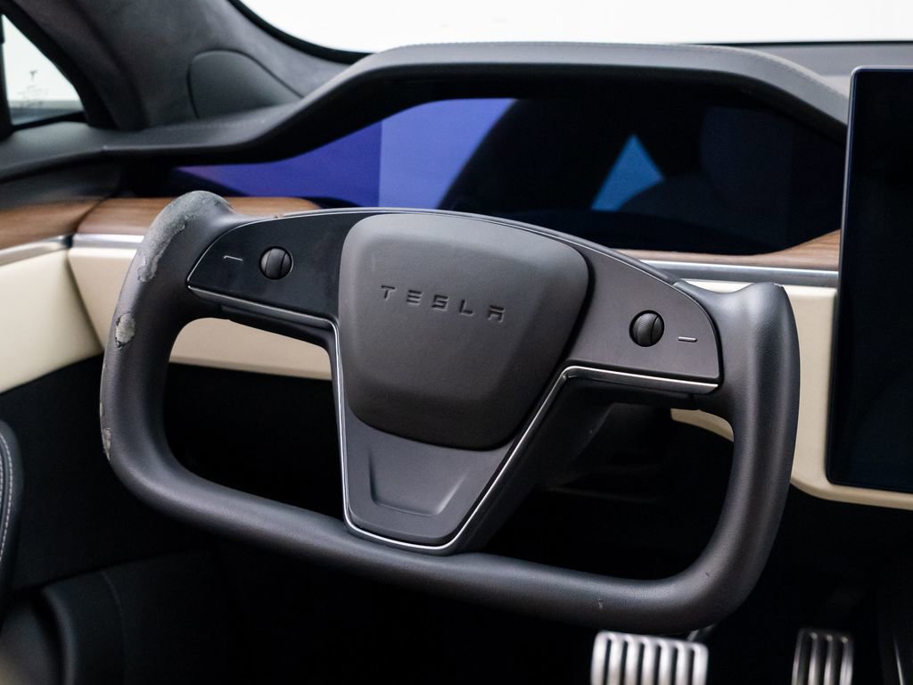 Used 2023 Tesla Model S Standard Range image 10