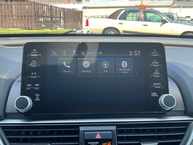 Used 2018 Honda Accord Sport image 19