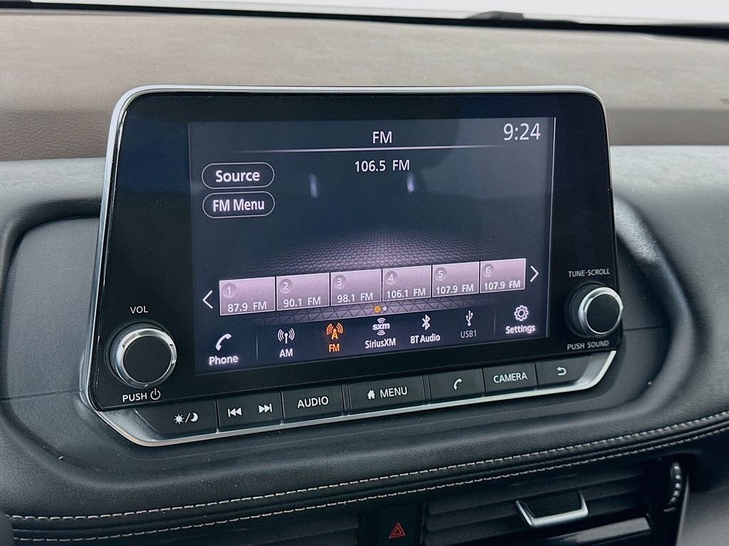 Used 2021 Nissan Rogue SV FWD image 17
