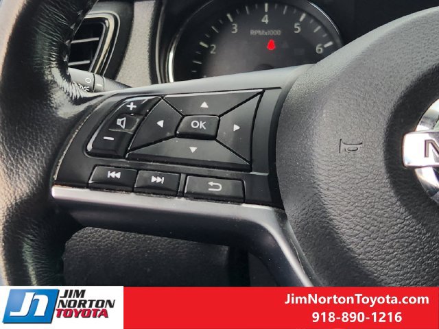 Used 2019 Nissan Rogue SV w/ Sun & Sound Touring Package FWD image 28