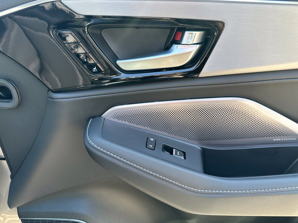 New 2026 Acura MDX w/ Technology Package FWD image 10
