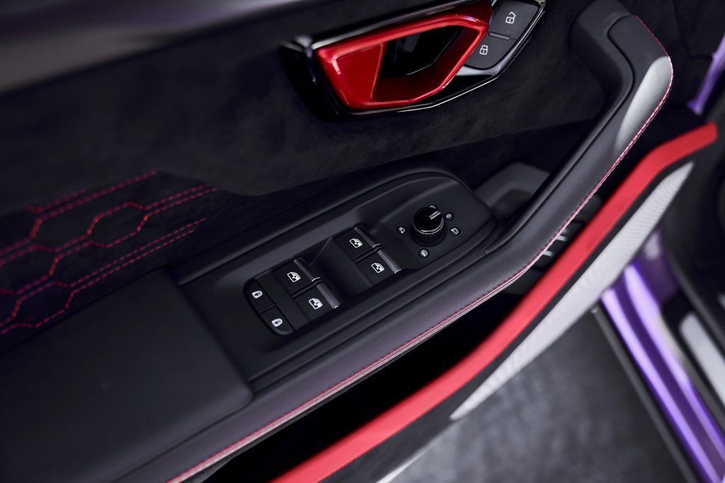 Used 2024 Lamborghini Urus Performante image 42