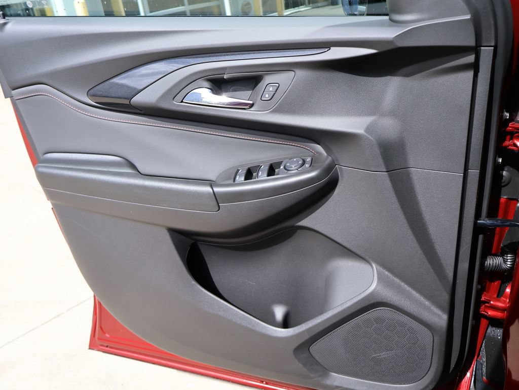 Used 2023 Chevrolet TrailBlazer RS w/ Convenience Package FWD image 35