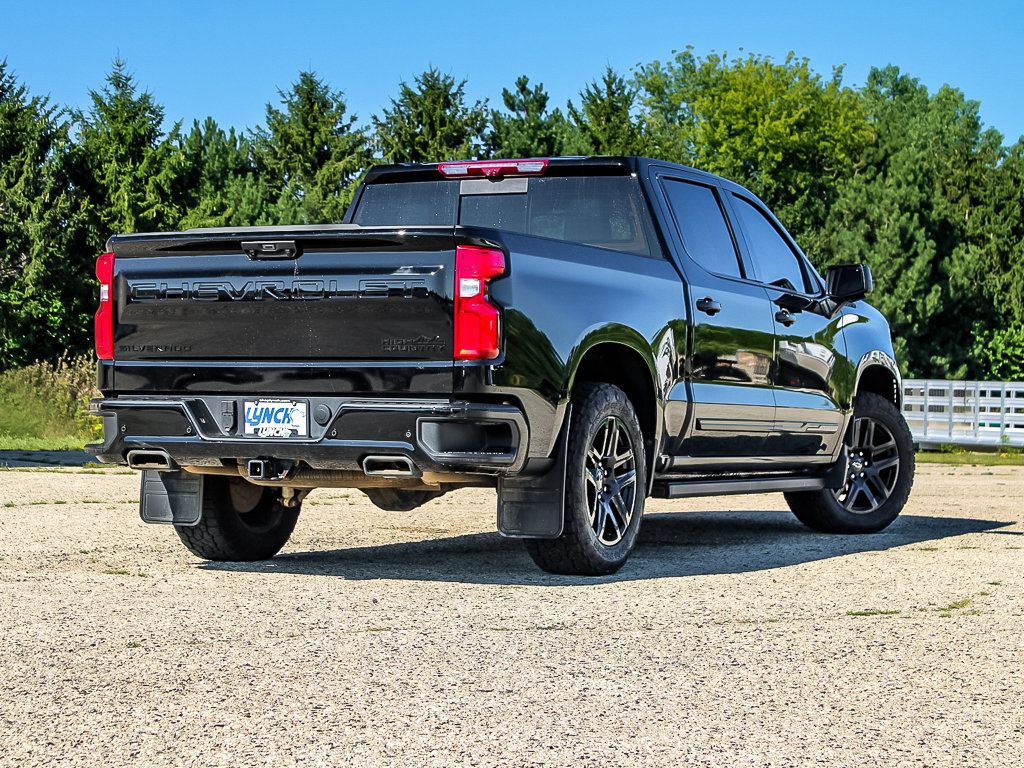 Used 2025 Chevrolet Silverado 1500 High Country w/ Midnight Edition AWD/4WD image 8