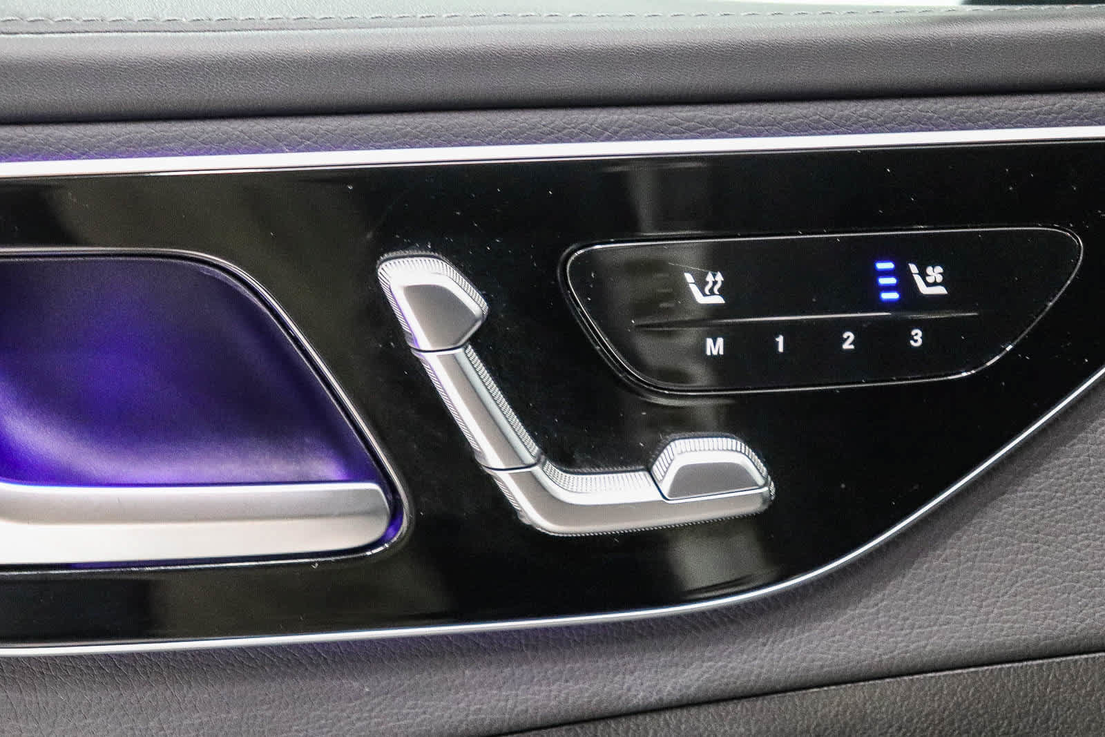 Used 2023 Mercedes-Benz C 300 Sedan image 23