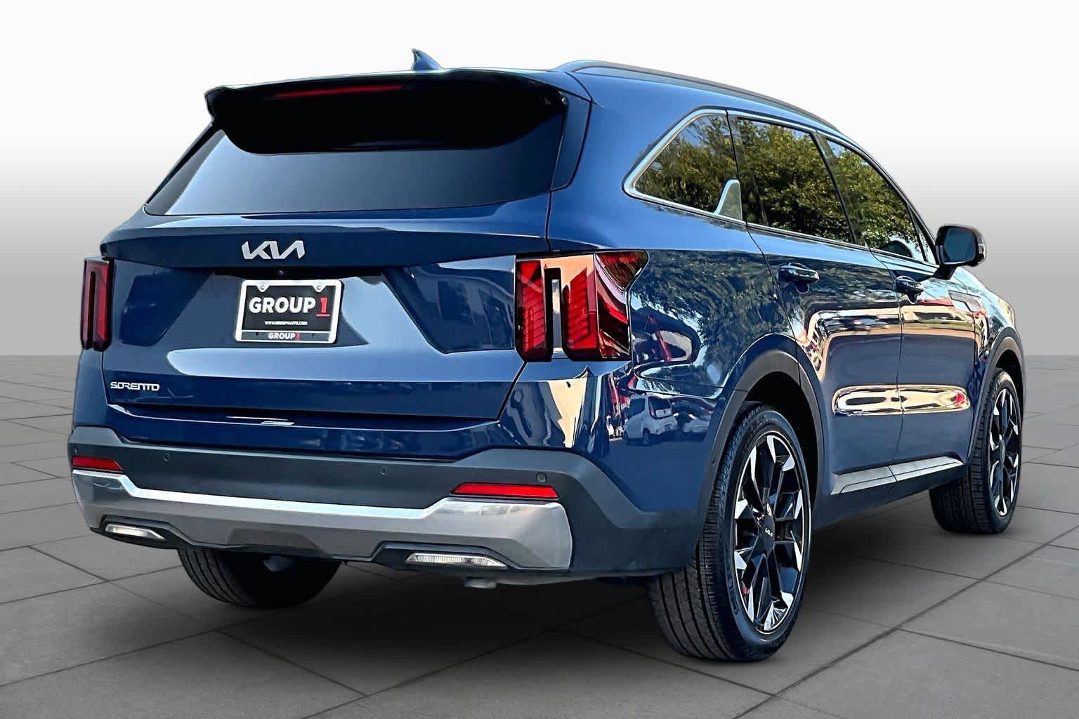 Used 2024 Kia Sorento SX FWD image 13