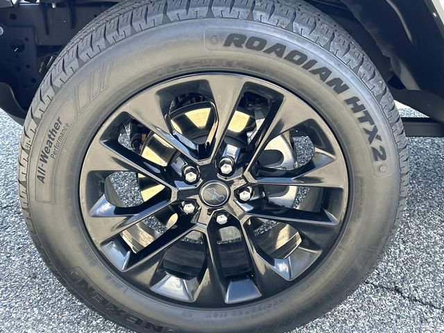 Used 2024 Jeep Wrangler Unlimited Sahara AWD/4WD image 9