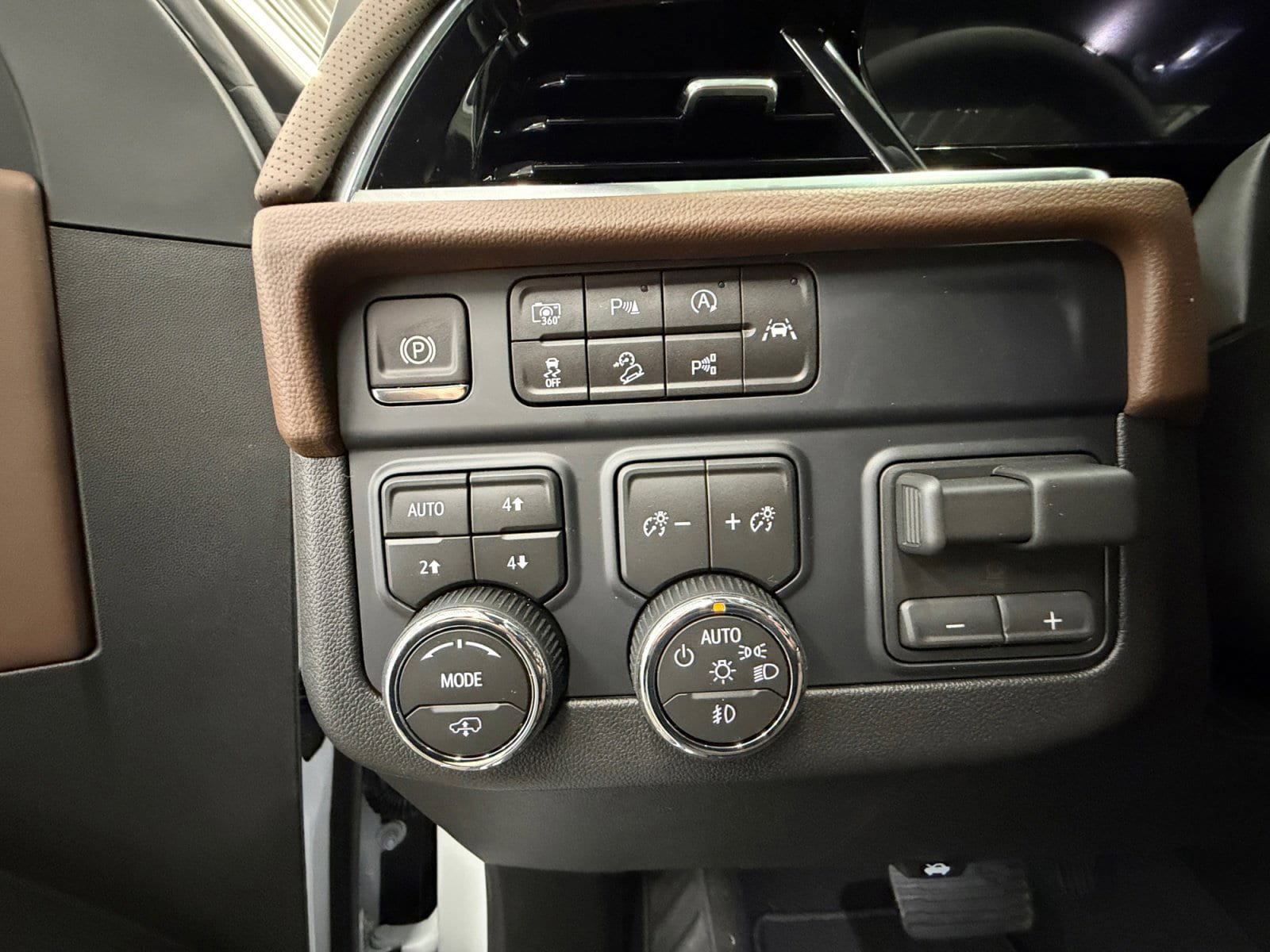 New 2026 Chevrolet Tahoe High Country AWD/4WD image 27
