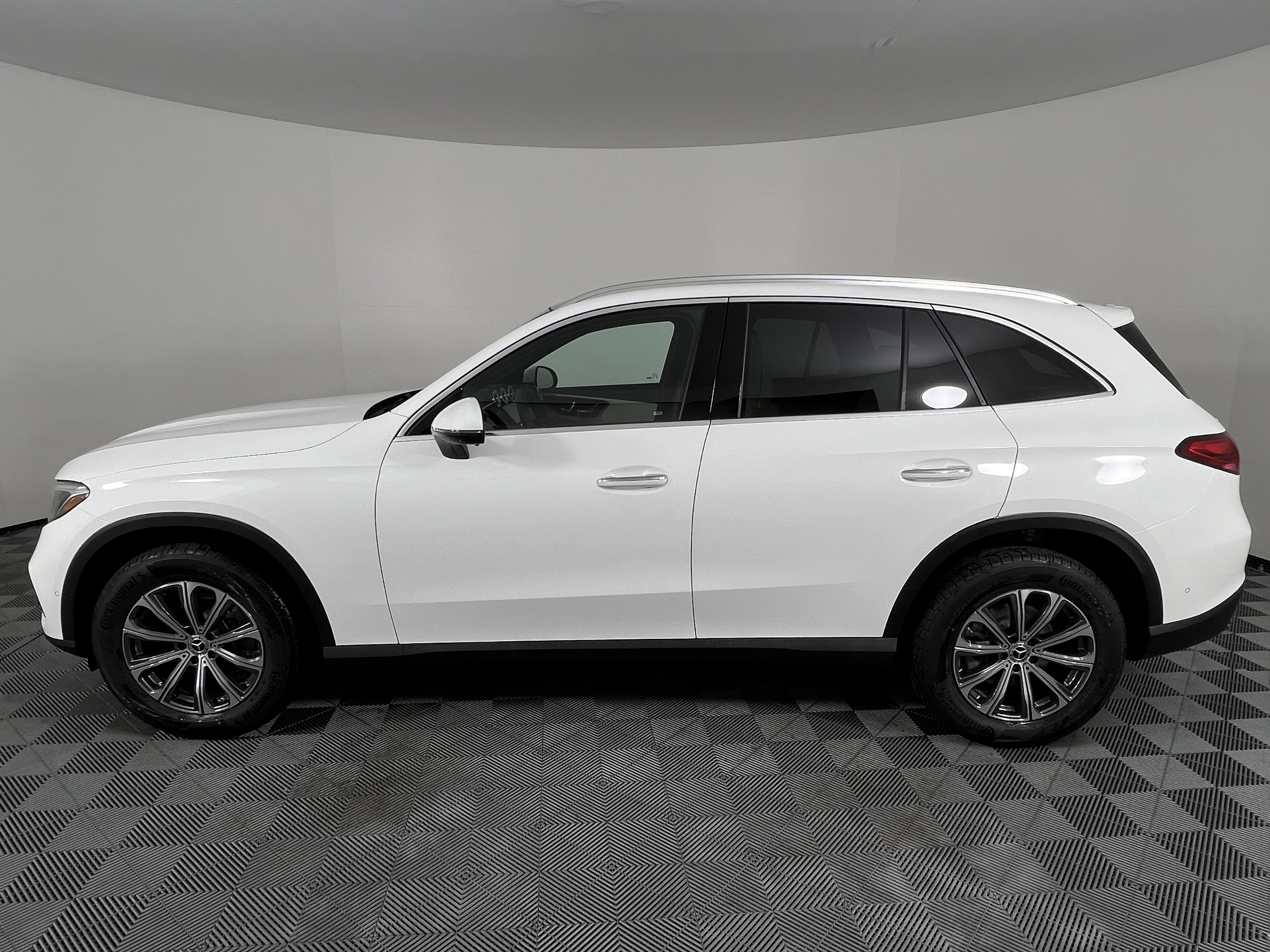 New 2026 Mercedes-Benz GLC 300 4MATIC image 9