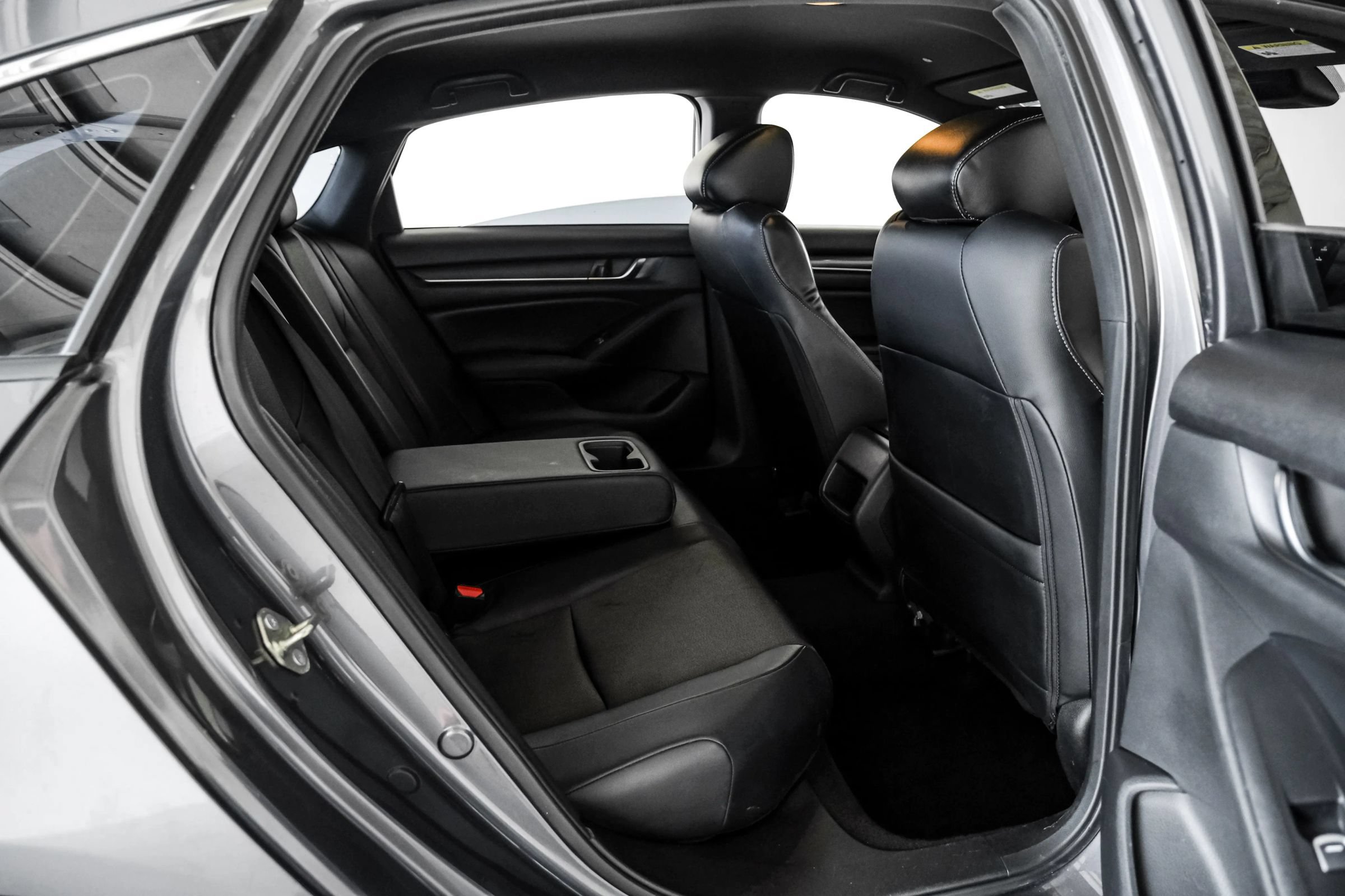 Used 2018 Honda Accord Sport image 29