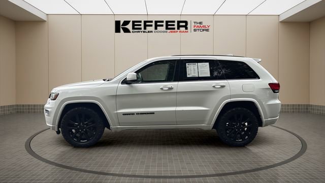 Used 2018 Jeep Grand Cherokee Altitude AWD/4WD image 2