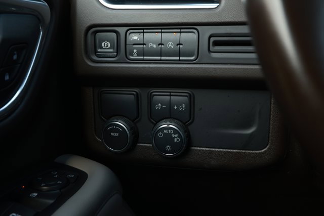 Used 2024 Chevrolet Tahoe LT RWD image 15