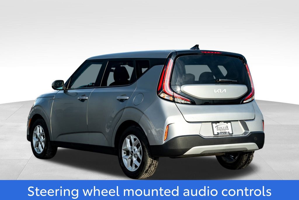 Used 2024 Kia Soul LX w/ Option Group 015 image 5