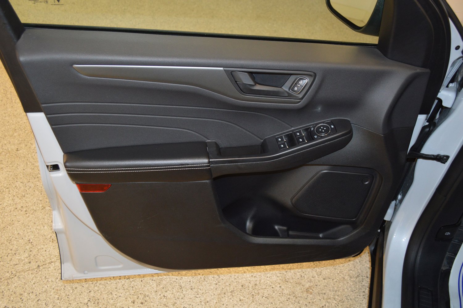 Used 2025 Ford Escape Active FWD image 14