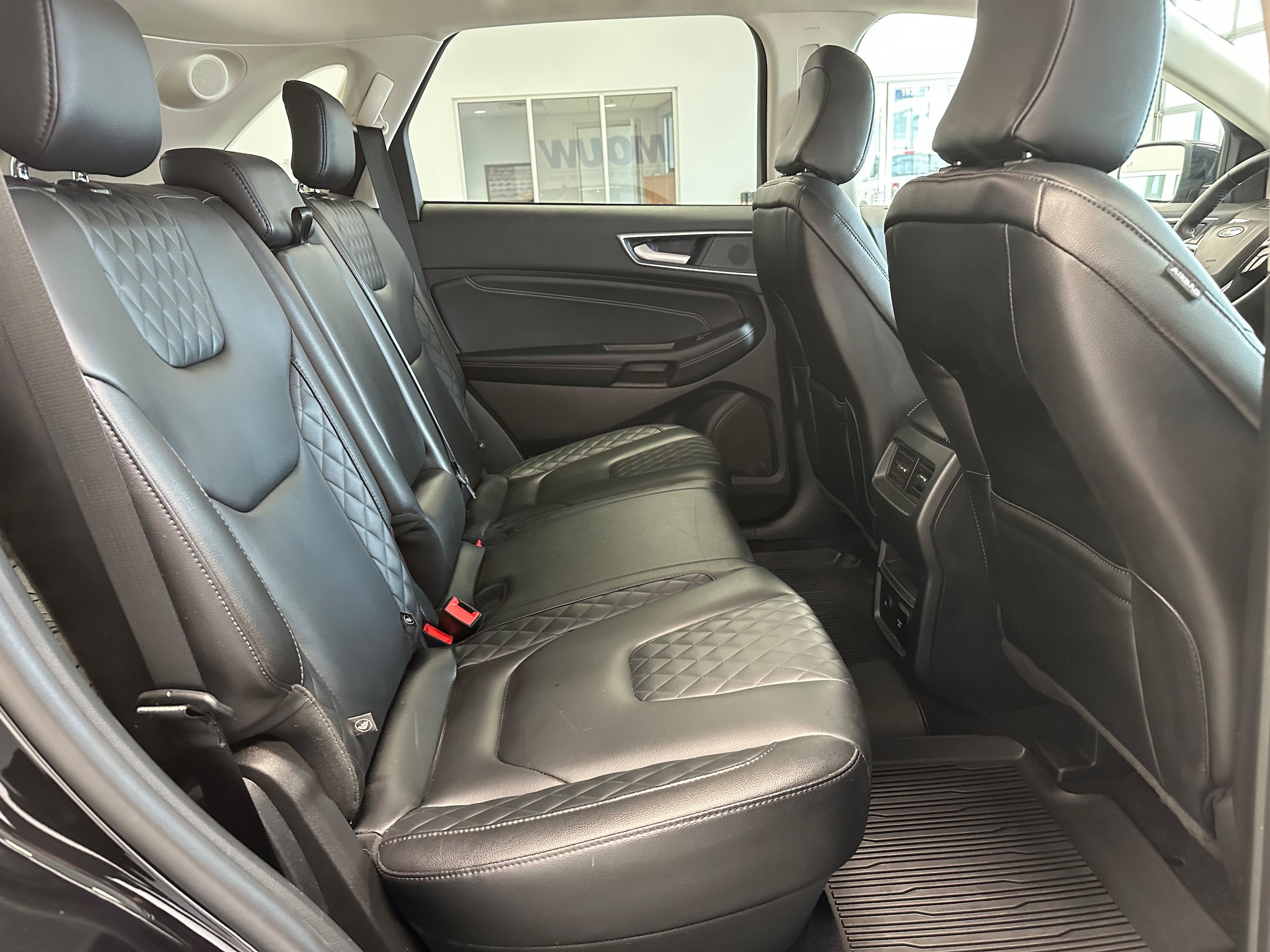 Used 2024 Ford Edge Titanium AWD/4WD image 13