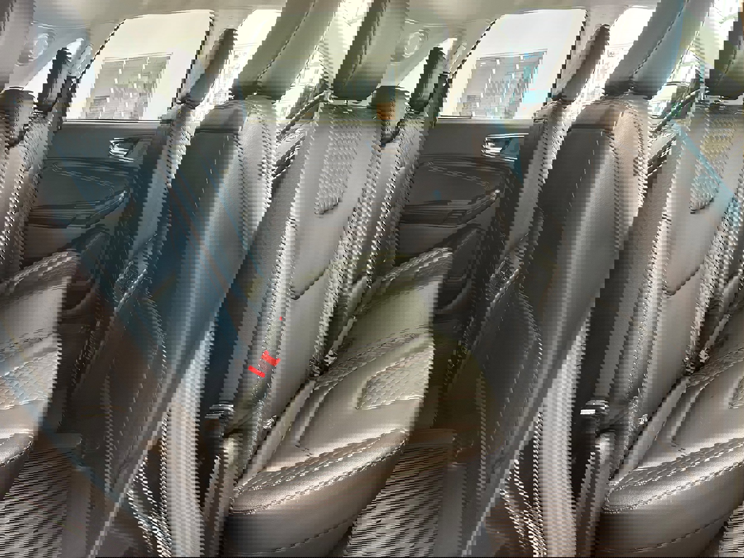 Used 2024 Ford Edge Titanium image 13