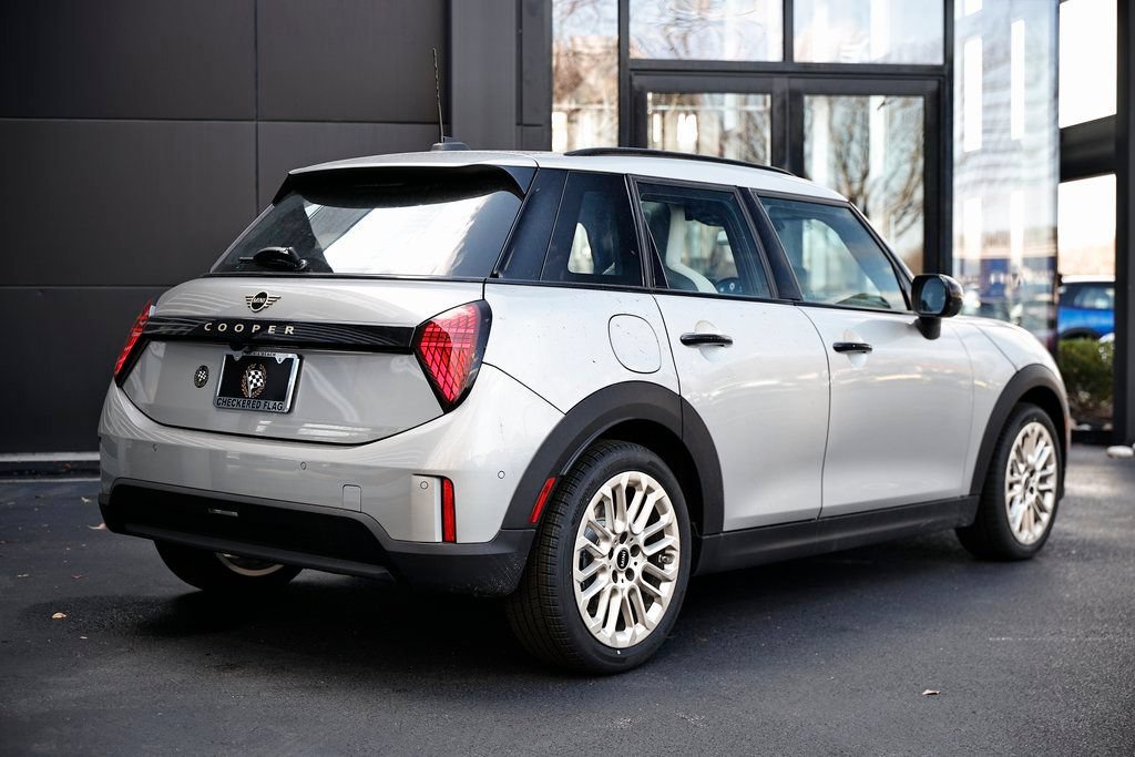 New 2026 MINI Cooper 4-Door Hardtop FWD image 7