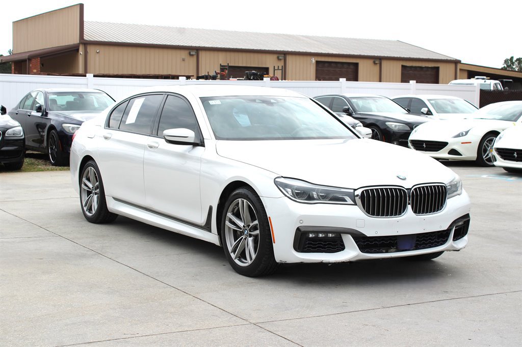 Used 2016 BMW 750i xDrive AWD/4WD image 9