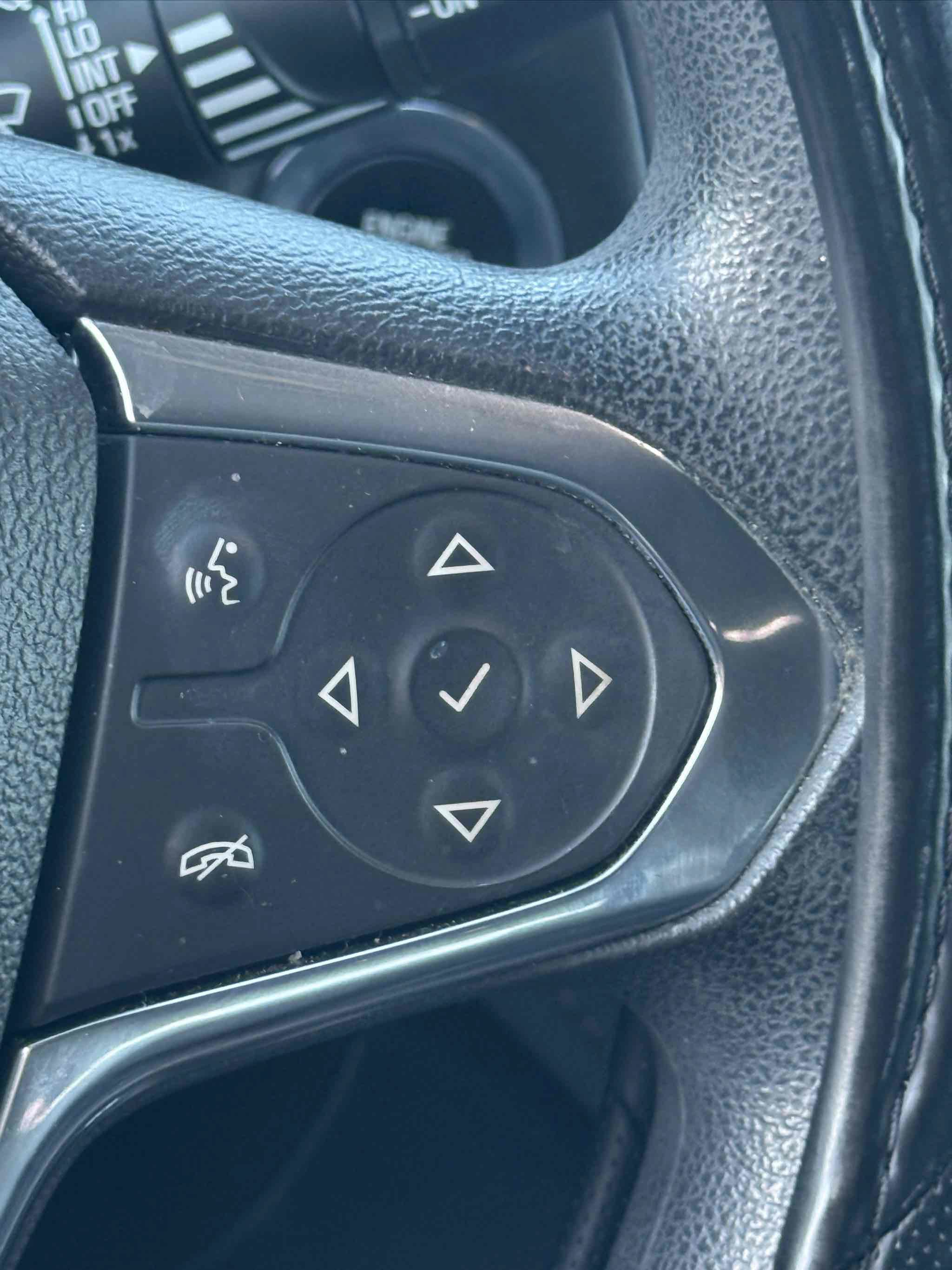 Used 2018 Chevrolet Traverse LS FWD image 73
