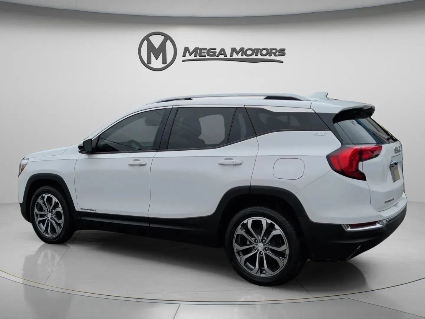 Used 2019 GMC Terrain SLT image 4