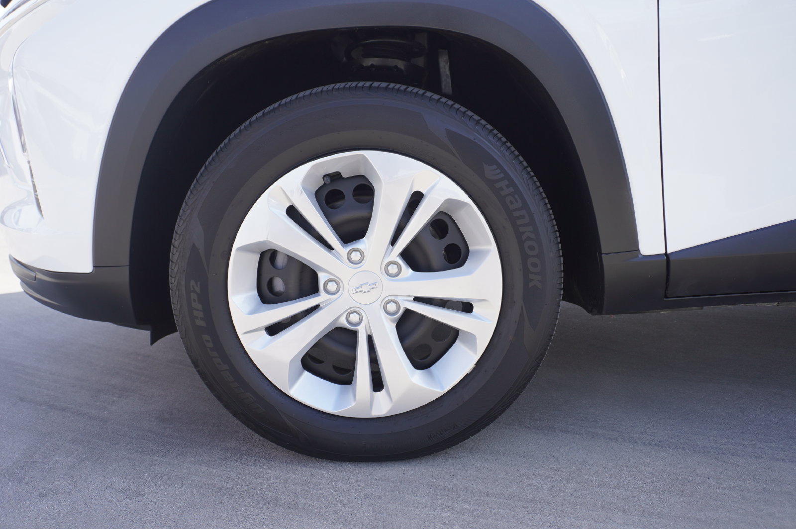 Used 2025 Chevrolet Trax LS FWD image 22
