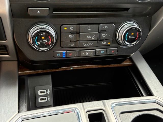Used 2017 Ford F150 Platinum w/ Equipment Group 701A Luxury AWD/4WD image 17