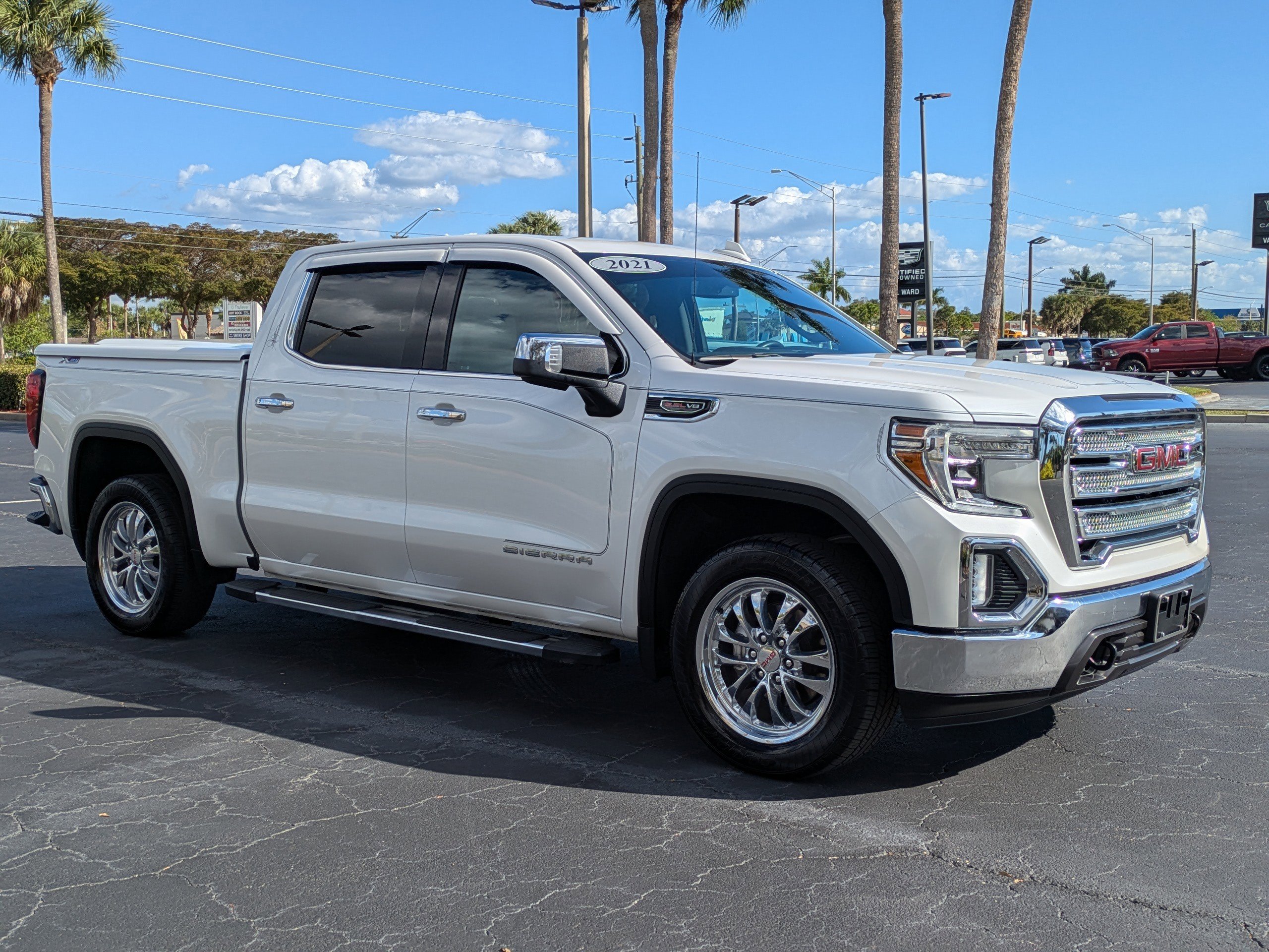 Used 2021 GMC Sierra 1500 SLT w/ SLT Convenience Package image 7