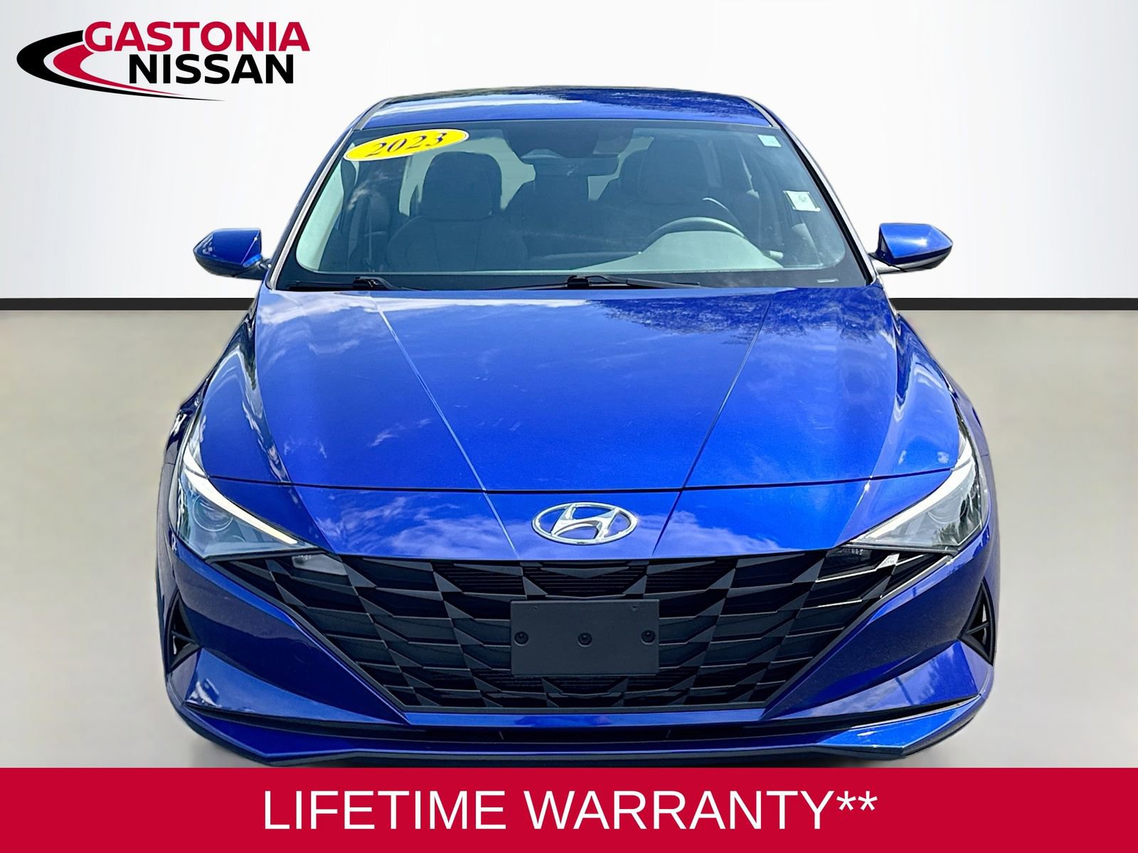 Used 2023 Hyundai Elantra SEL FWD image 2