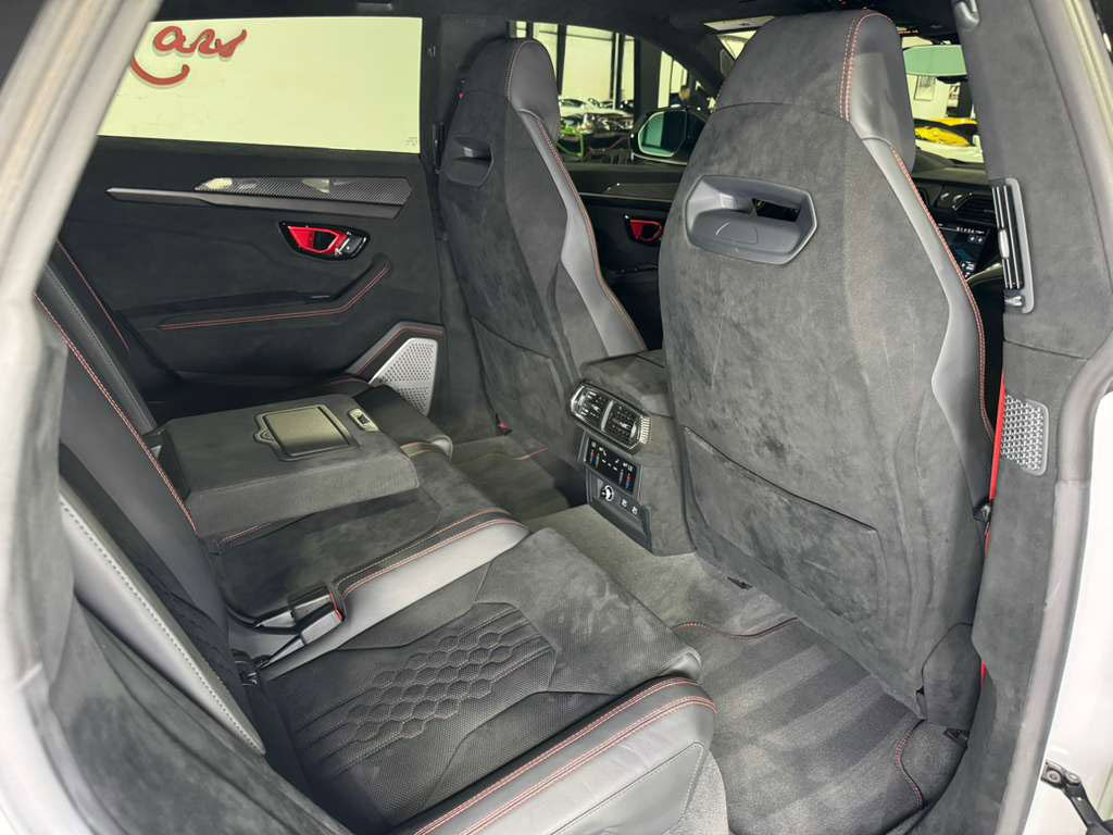 Used 2023 Lamborghini Urus Performante image 16