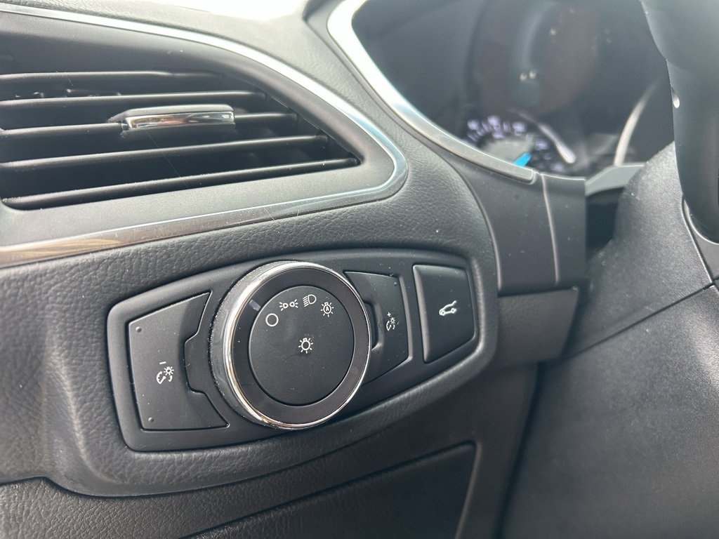 Used 2018 Ford Edge Titanium w/ Equipment Group 302A image 14