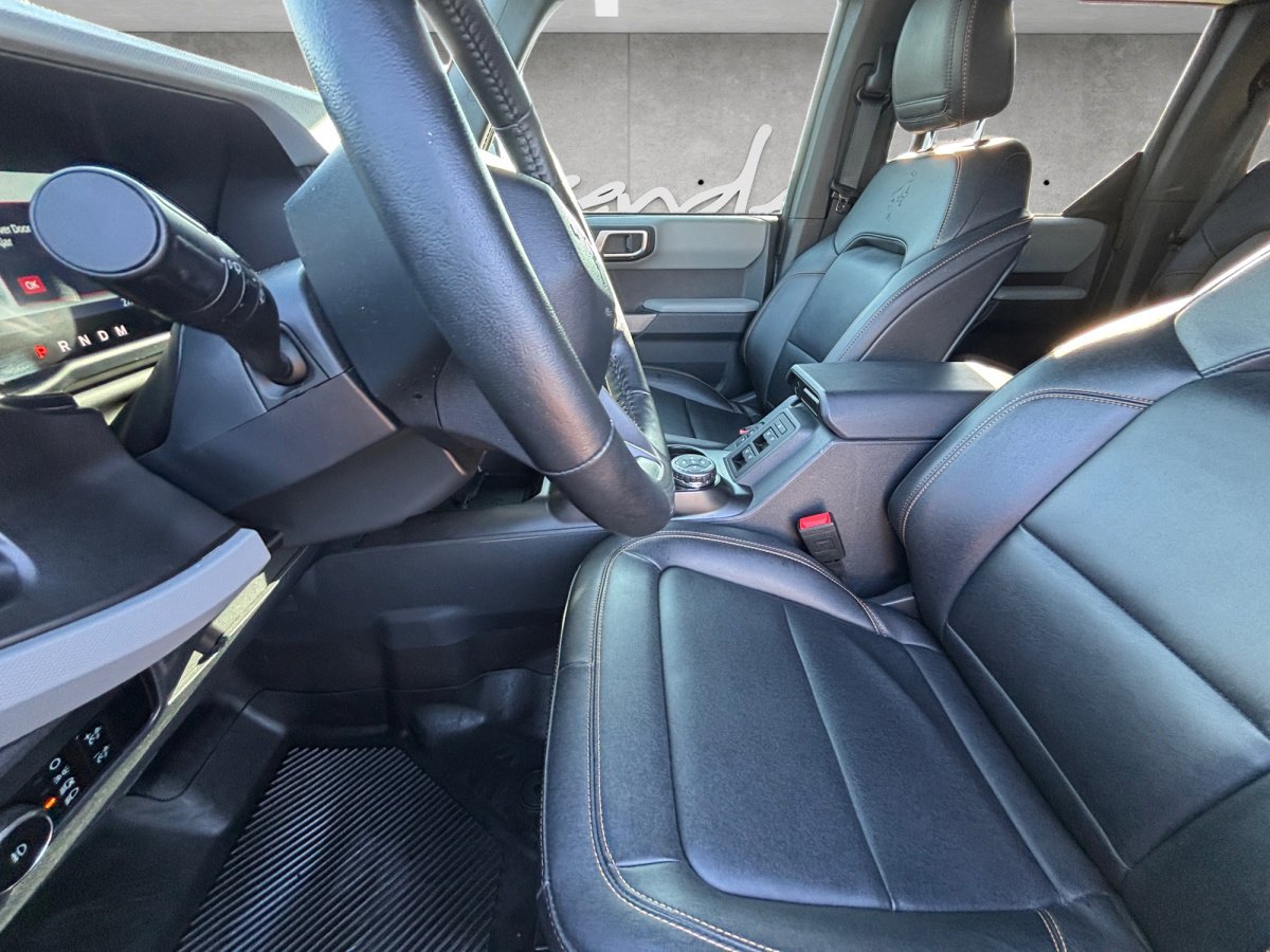 Used 2023 Ford Bronco Badlands image 21