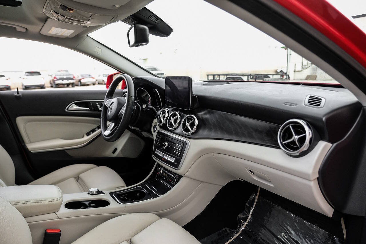 Used 2019 Mercedes-Benz GLA 250 image 15