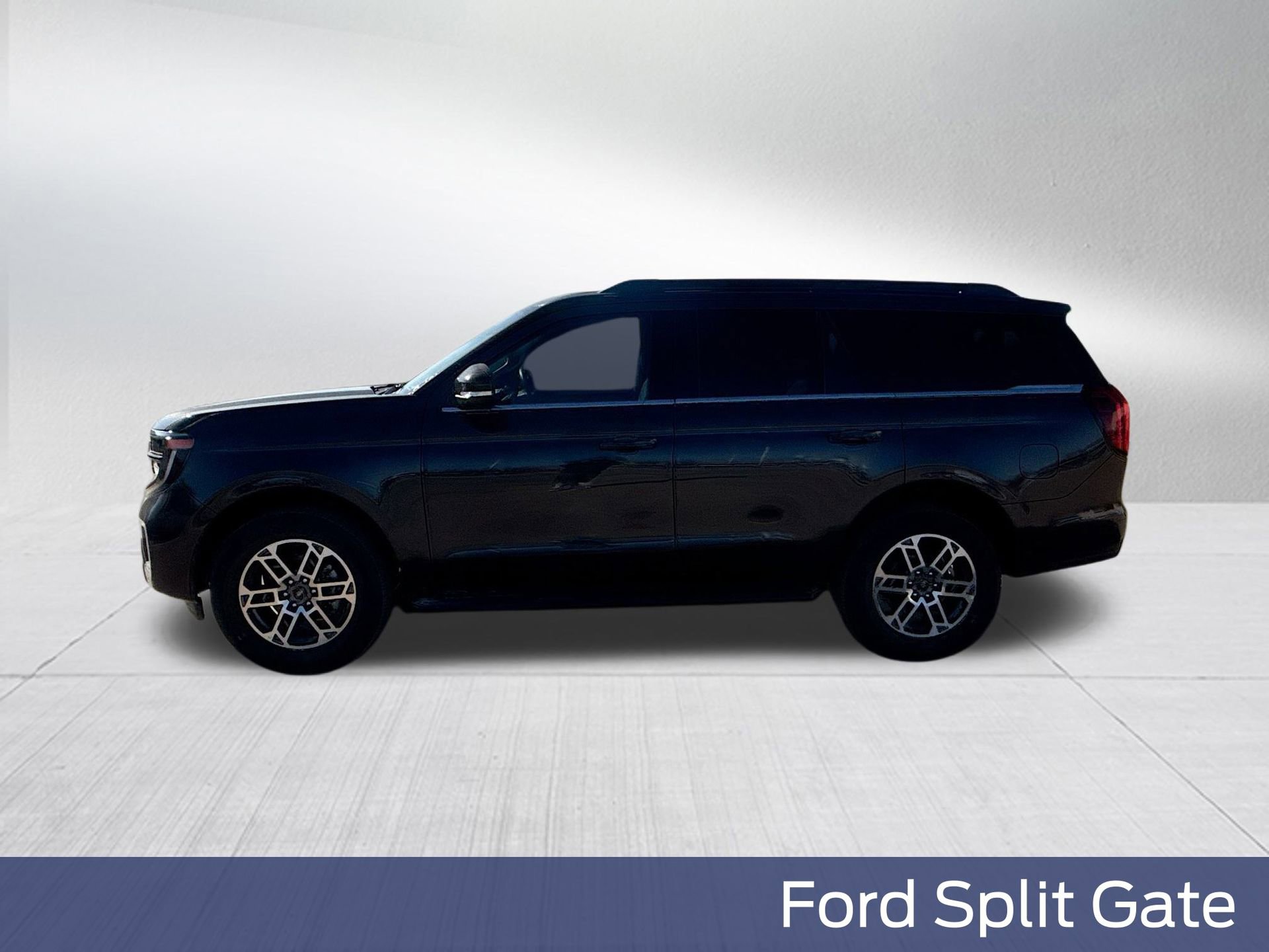 New 2026 Ford Expedition Active image 12