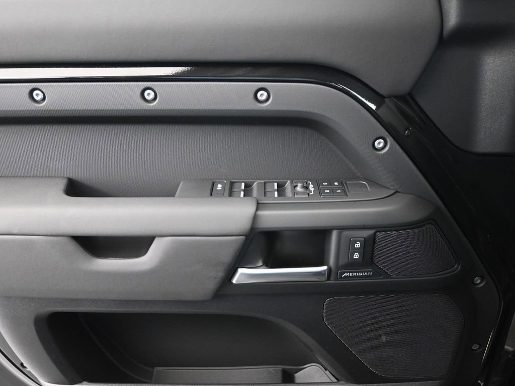 New 2026 Land Rover Defender 110 S AWD/4WD image 11