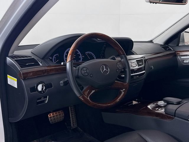 Used 2010 Mercedes-Benz S 550 4MATIC image 9