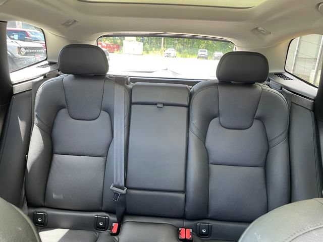 Used 2024 Volvo XC60 B5 Plus AWD/4WD image 43