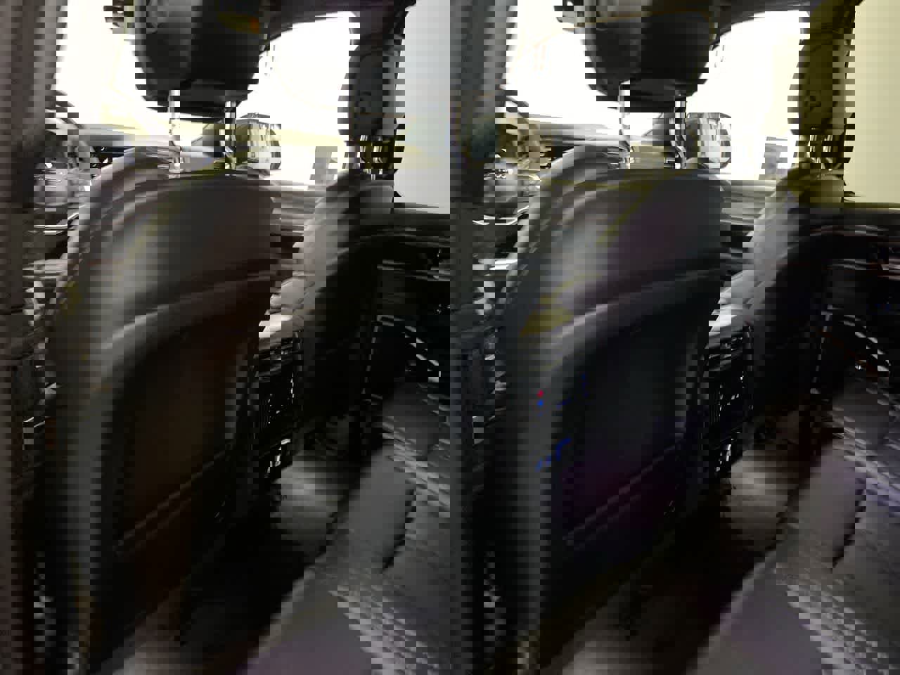 Used 2024 Jeep Wagoneer L Series III w/ Flexible Seating Group image 25