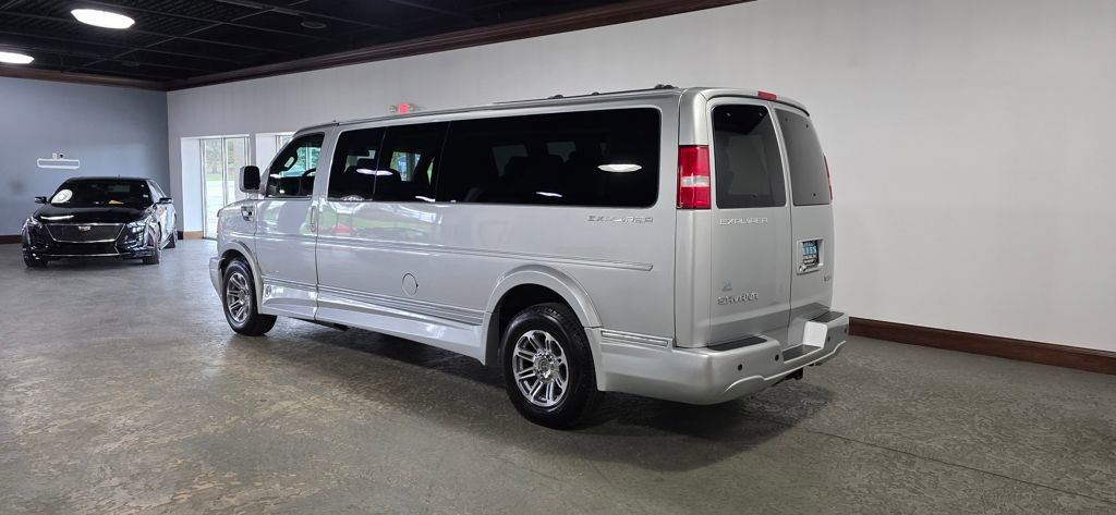 Used 2019 GMC Savana 2500 Extended w/ Enhanced Convenience Package image 6