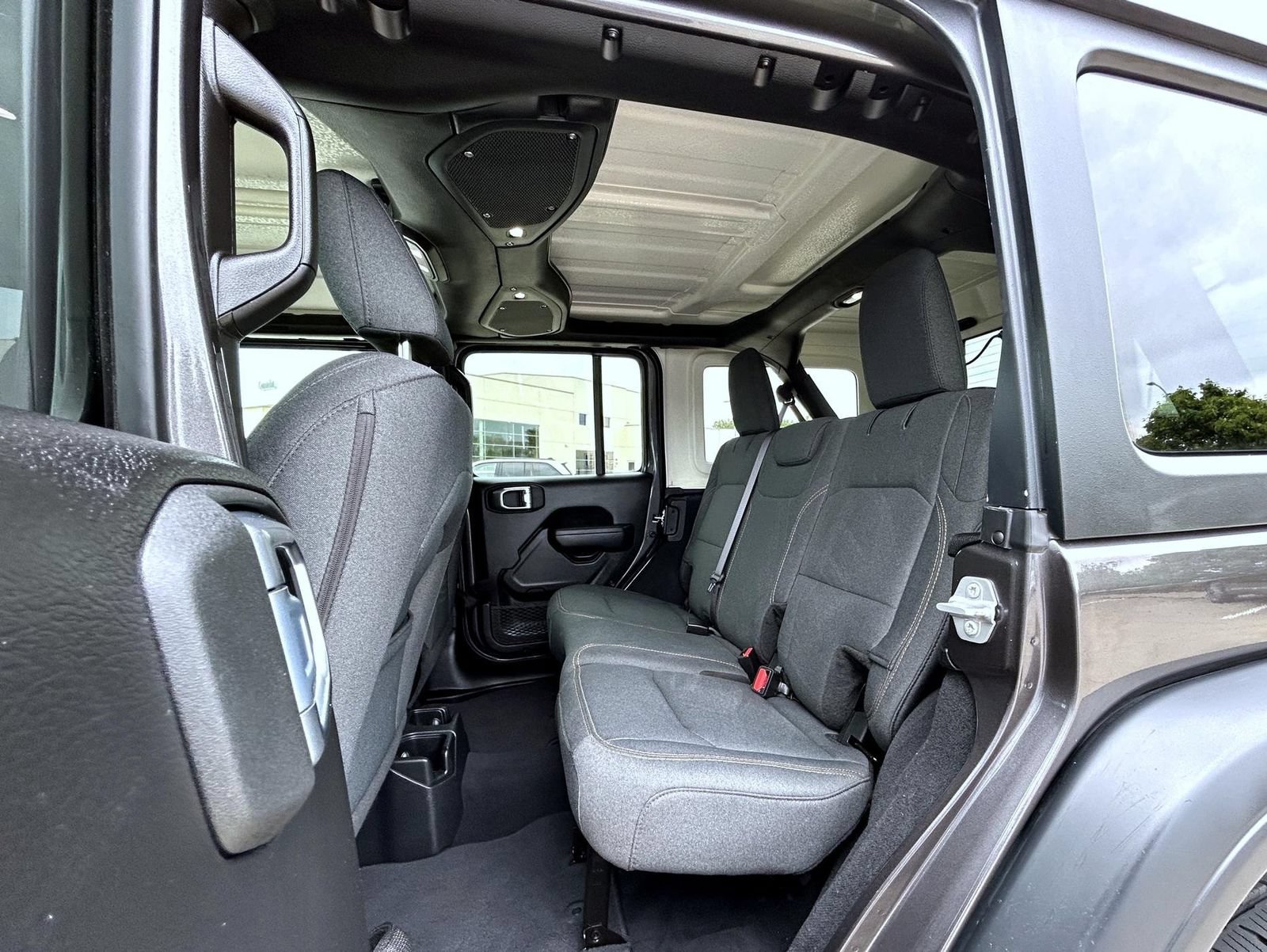 Used 2025 Jeep Wrangler Unlimited Sport AWD/4WD image 19