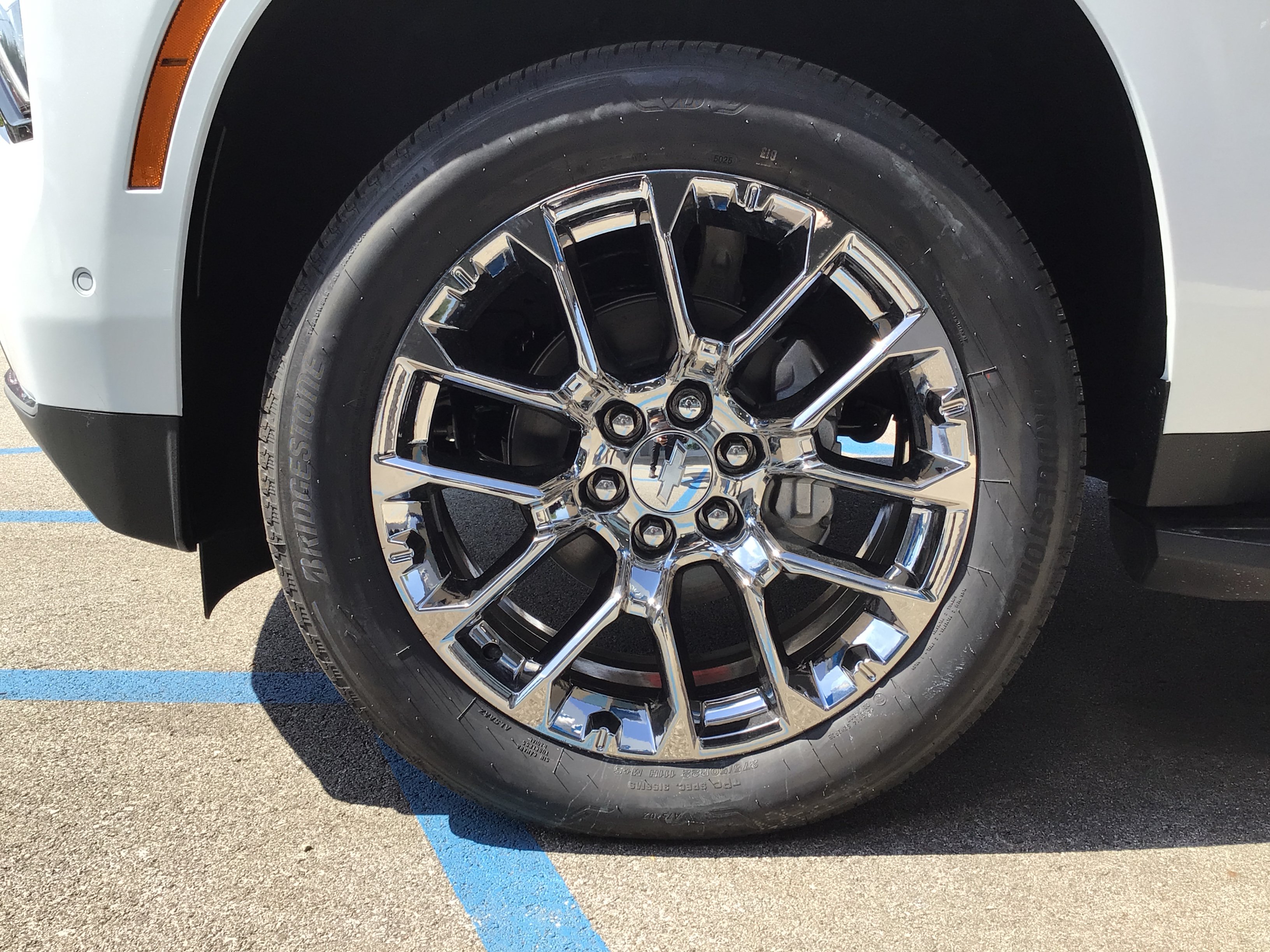 New 2026 Chevrolet Suburban Premier AWD/4WD image 19