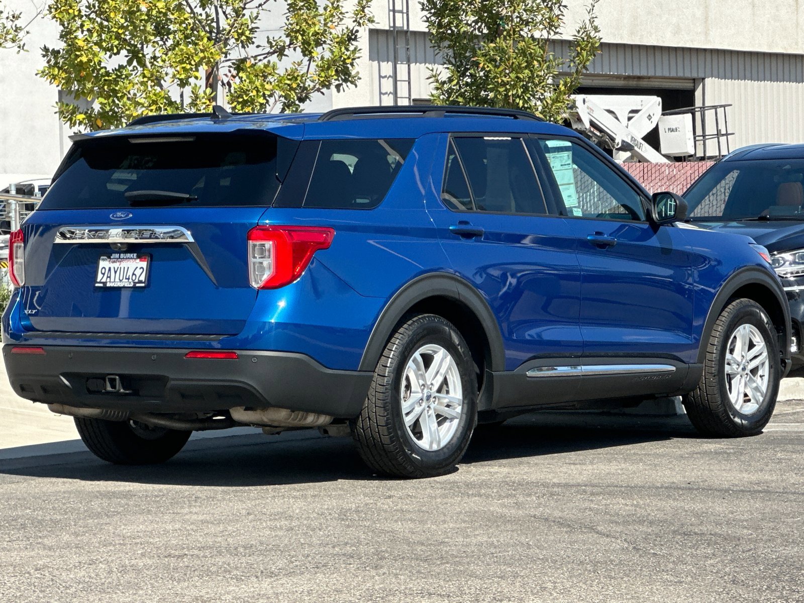 Certified 2022 Ford Explorer XLT w/ Class IV Trailer Tow Package image 4