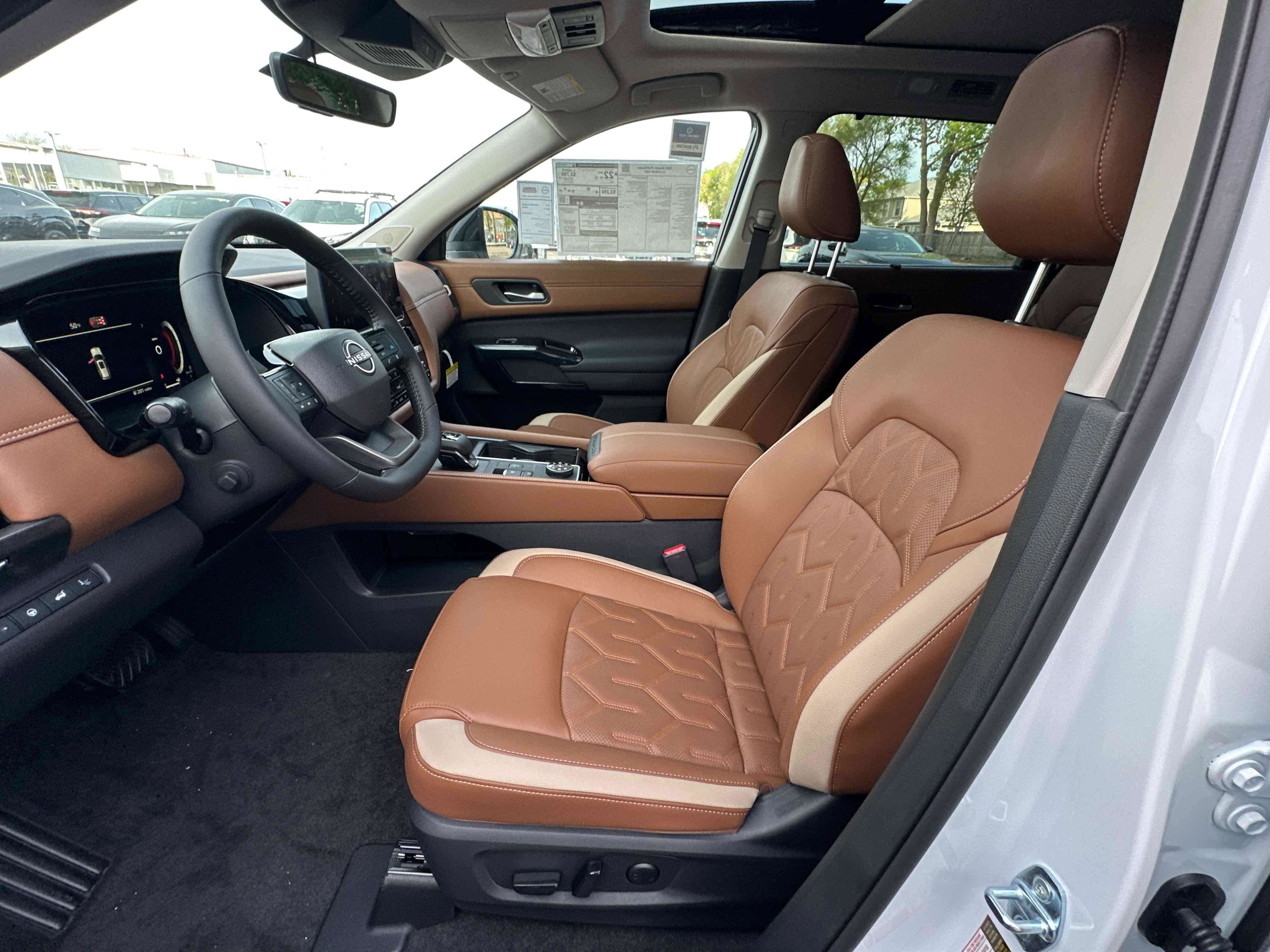 New 2026 Nissan Pathfinder Platinum AWD/4WD image 23